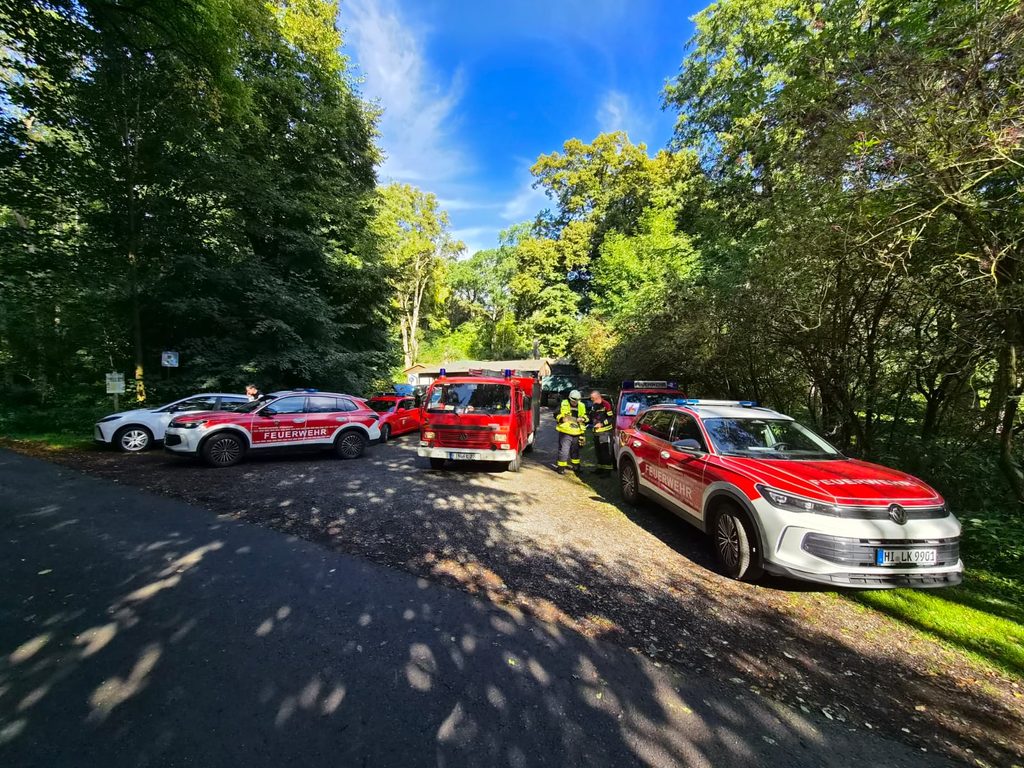 Übung der Kreisfeuerwehrbereitschaft 2 des Landkreises Hildesheim in Rotenkichen 4